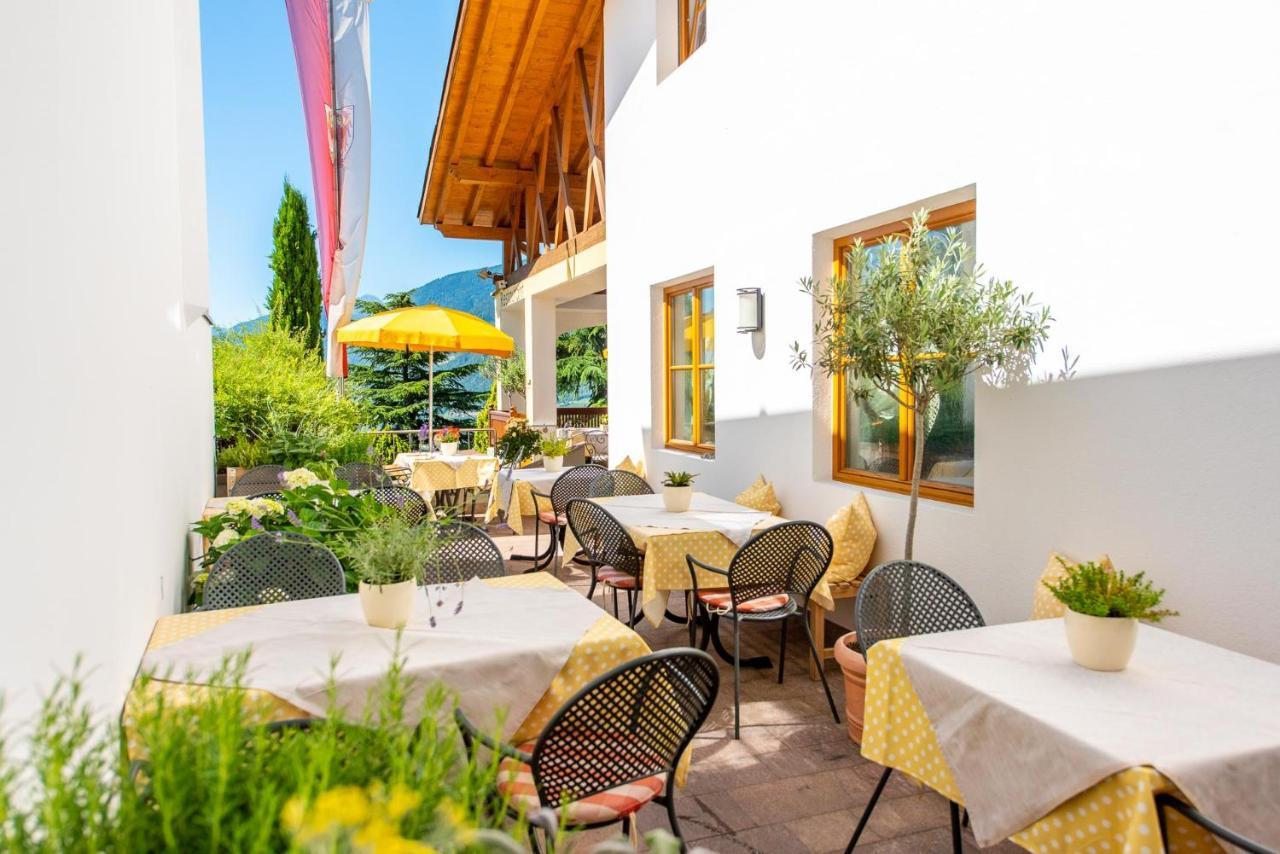 Small Hotel Sonne Тироло Экстерьер фото